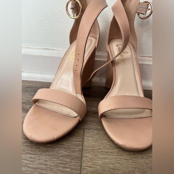 Lulus Nude Heels - Picture 1 of 3